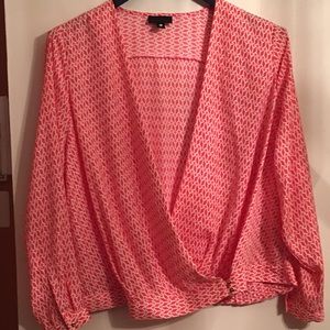 🌈 Worington pink and white wrap blouse